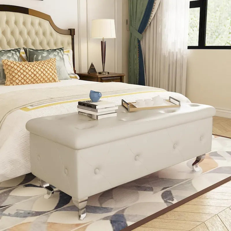Banc de rangement capitonné en similicuir avec plateau relevable, boutons en cristal et pieds argentés