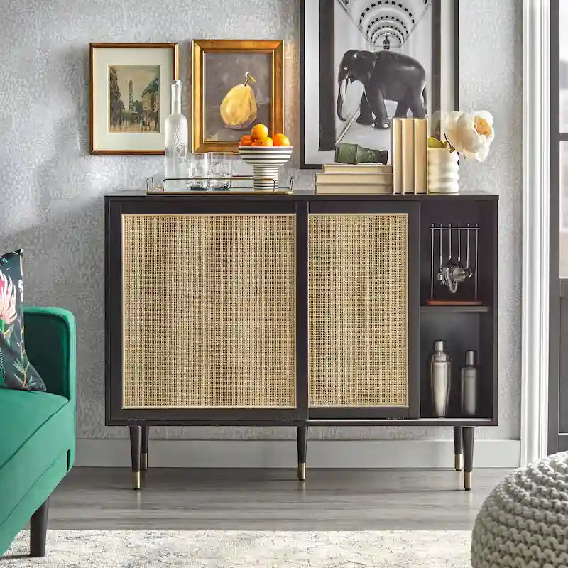 Buffet en rotin Mid-Century avec portes coulissantes, finition noire, naturelle et laiton