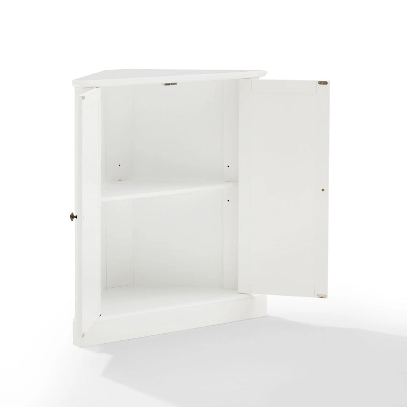 Meuble d'angle blanc avec portes à lambris et étagère réglable