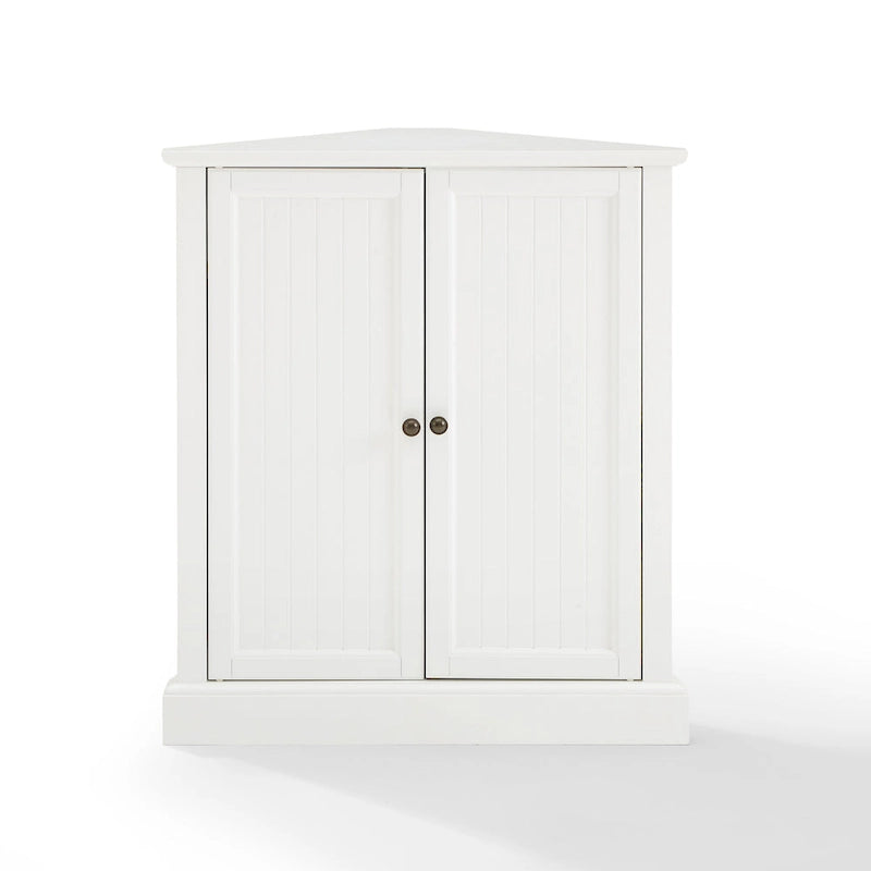Meuble d'angle blanc avec portes à lambris et étagère réglable