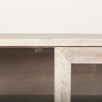 Buffet en bois massif blanchi avec base en fer doré et portes vitrées