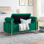 Banc coffre de rangement tapissé de velours avec accoudoirs roulés et pieds en fer doré, blanc vert beige