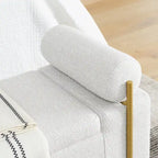 Banc coffre de rangement tapissé de velours avec accoudoirs roulés et pieds en fer doré, blanc vert beige