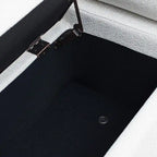 Banc coffre de rangement tapissé de velours avec accoudoirs roulés et pieds en fer doré, blanc vert beige