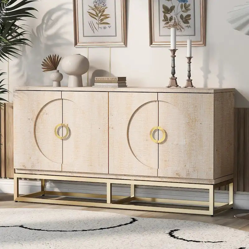 Buffet 4 portes en bois avec poignées métalliques dorées et étagères réglables, beige