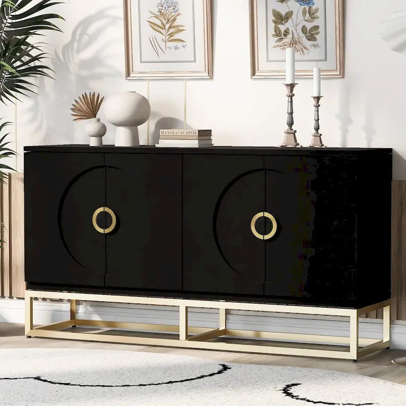 Buffet 4 portes en bois avec poignées métalliques dorées et étagères réglables, beige