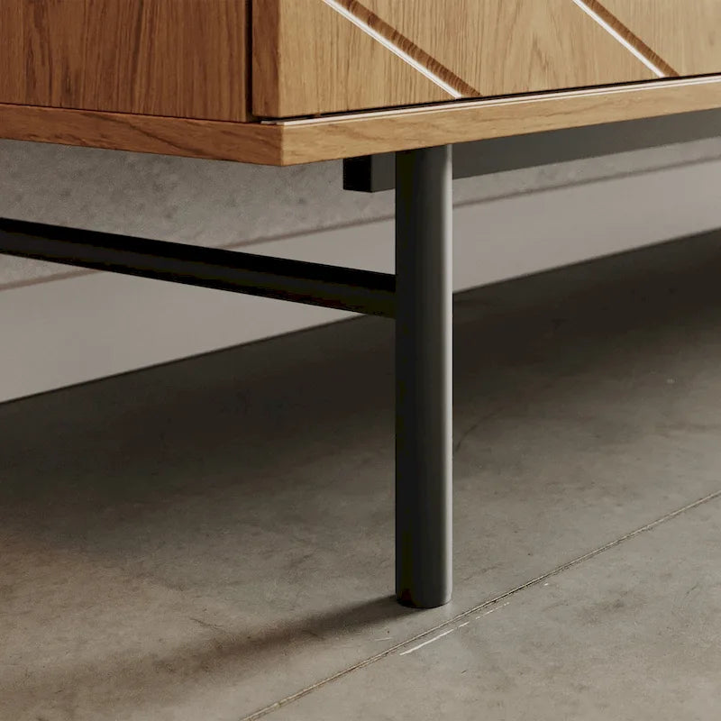 Buffet 4 portes à rainures géométriques effet chêne avec pieds en acier