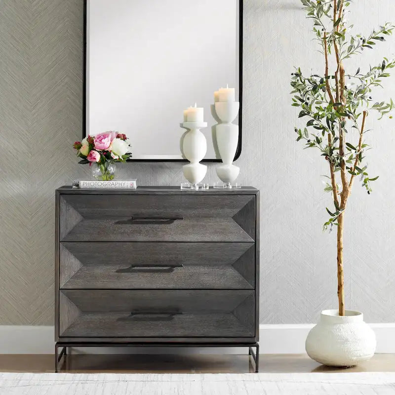 Commode d'appoint à trois tiroirs en noyer foncé avec pieds en fer